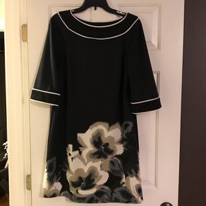 Shift Dress with elbow length sleeves